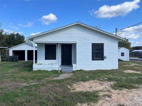 Photo of 612 Silliman Street, Sealy, TX 77474 (MLS # 28988538)