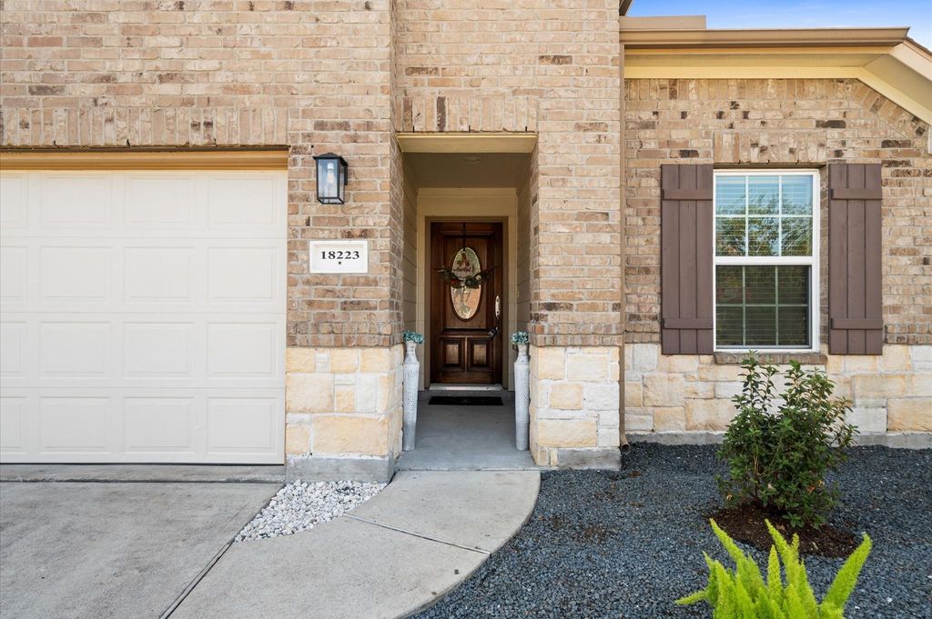 Photo of 18223 Mossy Creek Lane, Richmond, TX 77407 (MLS # 26881302)