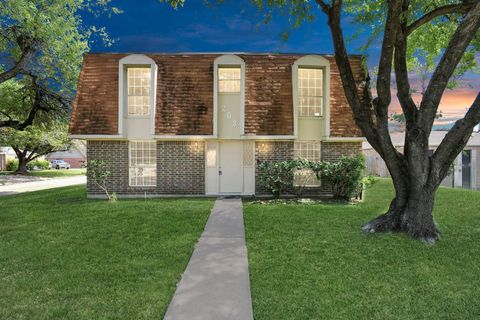 Photo of 203 Kirkaldy Drive, Houston, TX 77015 (MLS # 40515235)