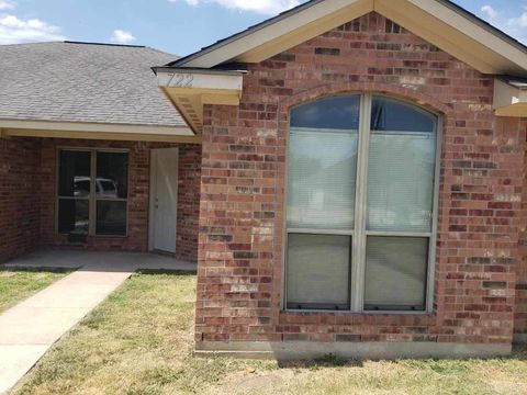 Photo of 712 N N Sharp Street, Franklin, TX 77856 (MLS # 23748562)