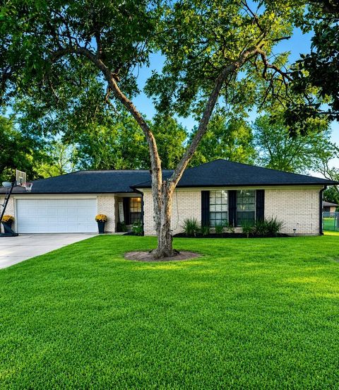 Photo of 1457 Camellia Drive, Sweeny, TX 77480 (MLS # 42564170)