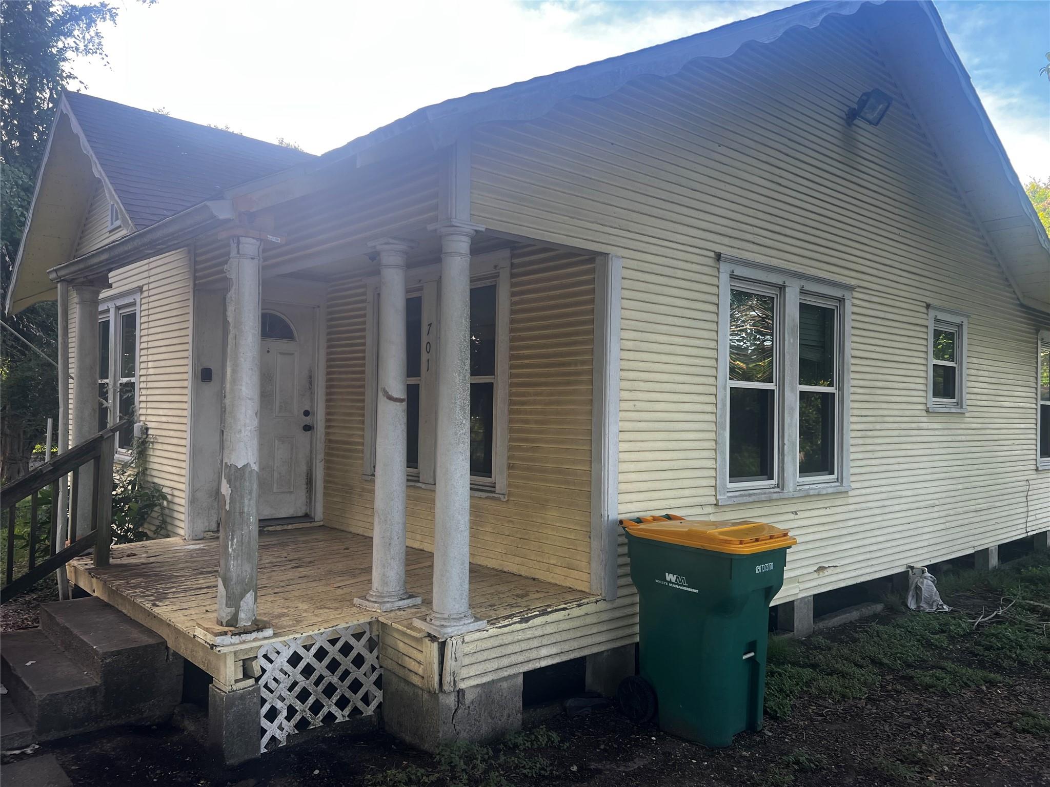 701 Oak Street