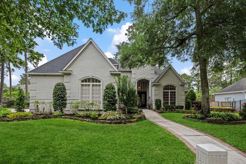 Photo of 14 Greenway View Trail, Kingwood, TX 77339 (MLS # 69328893)