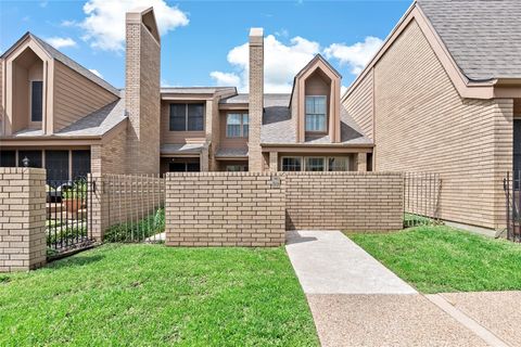 Photo of 3122 Camelot Drive #33, Bryan, TX 77802 (MLS # 5033034)