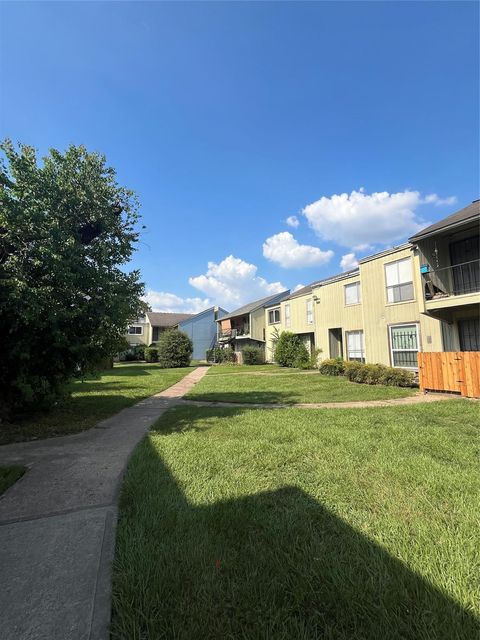 Photo of 5625 Antoine Drive #1212, Houston, TX 77091 (MLS # 96731664)
