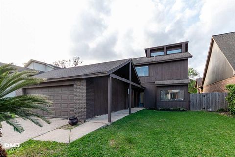 Homes For Sale - 6770 Lexington Drive<br/> Jefferson County, Beaumont, TX 77706