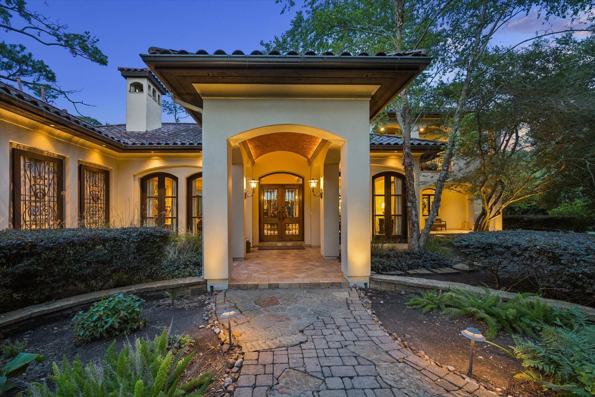 2 Lacewood Lane