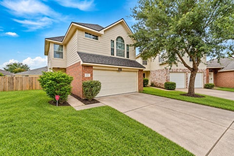 Photo of 7102 Biton Drive, Houston, TX 77083 (MLS # 88041236)