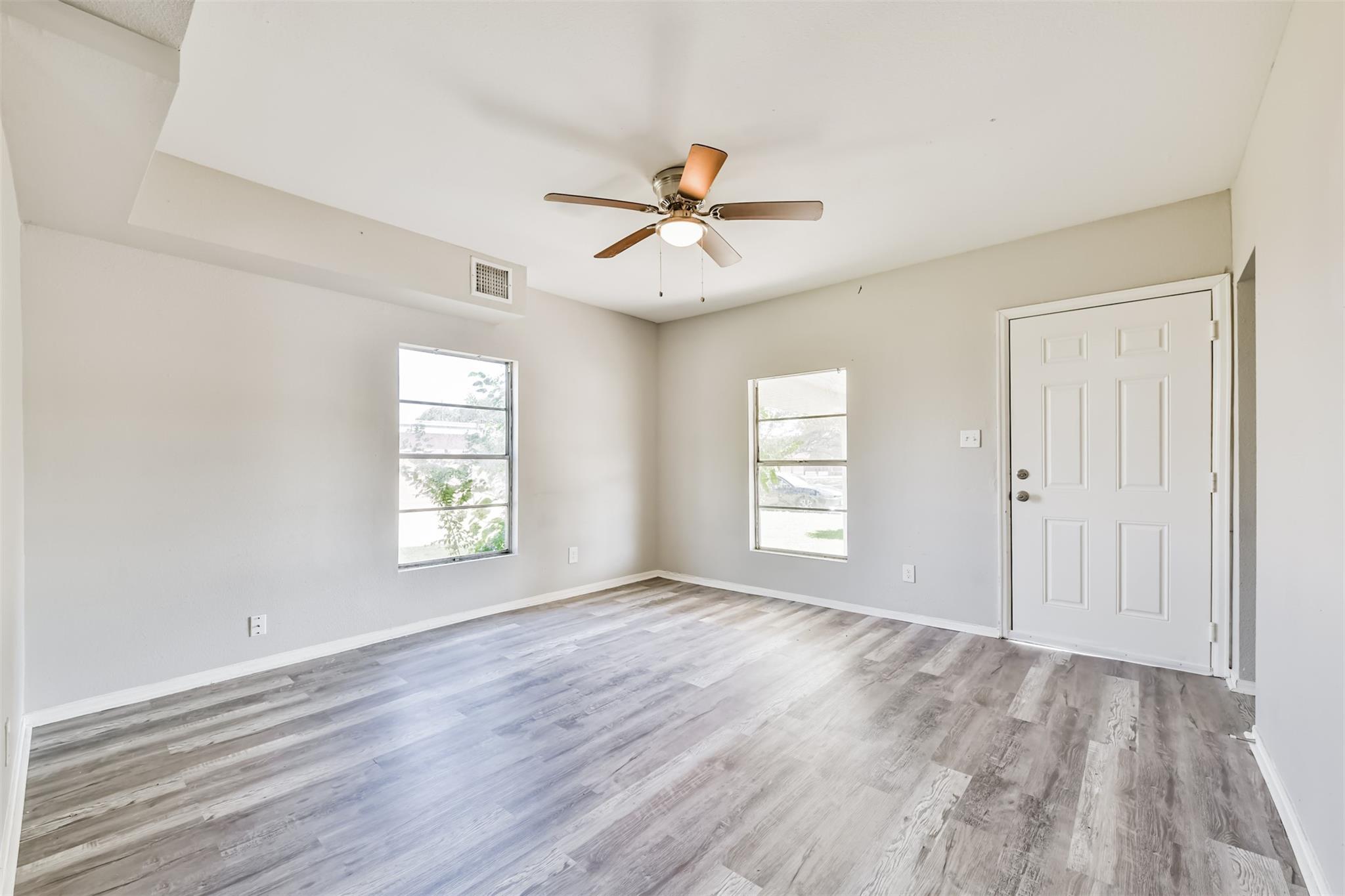 424 S Broadway Street