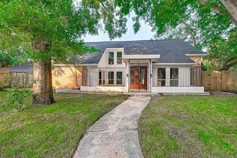 Photo of 20102 Wickham Court, Katy, TX 77450 (MLS # 39169584)