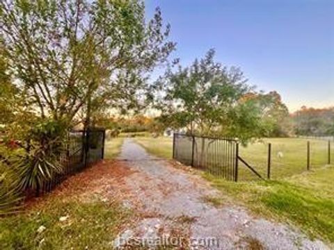 274 Lcr 911 Jewett TX 75846