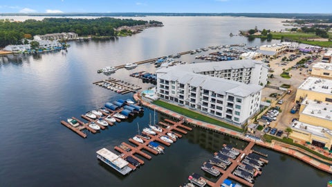 Condo For Rent - 199 Waterpoint Court #202<br/> Conroe, TX 77356