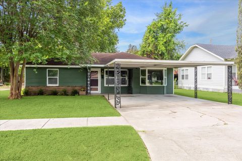 Photo of 522 Barkley Street, Houston, TX 77022 (MLS # 51585079)