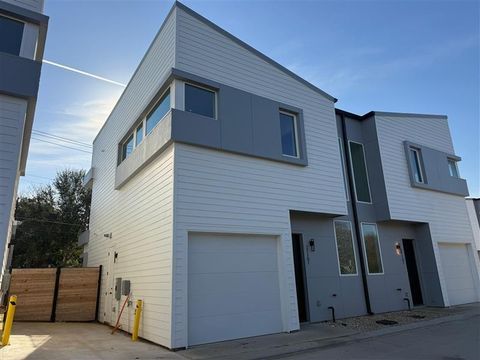 Photo of 2000 Riverside Farms Road #10102, Austin, TX 78741 (MLS # 10753774)