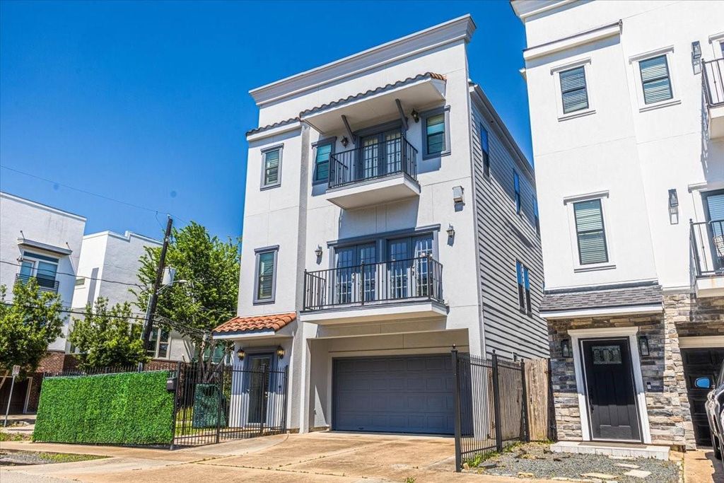 Photo of 1624 Utah Street, Houston, TX 77007 (MLS # 93515099)
