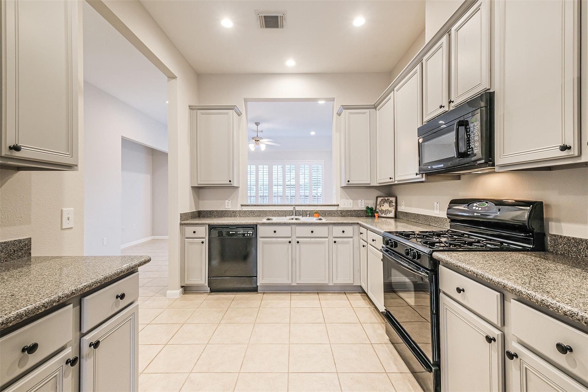 9718 Catalina Leaf Lane