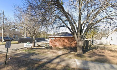 Photo of 424 Highland Ave, Eufaula, AL 36027 (MLS # 75588114)