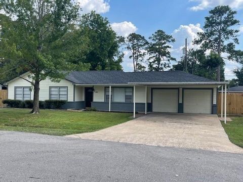 Photo of 10029 Hazelhurst Drive, Houston, TX 77080 (MLS # 40158227) Photo of 10029 Hazelhurst Drive, Houston, TX 77080 (MLS # 40158227)