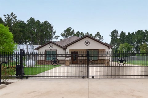Photo of 432 County Road 3479a, Cleveland, TX 77327 (MLS # 72548343)