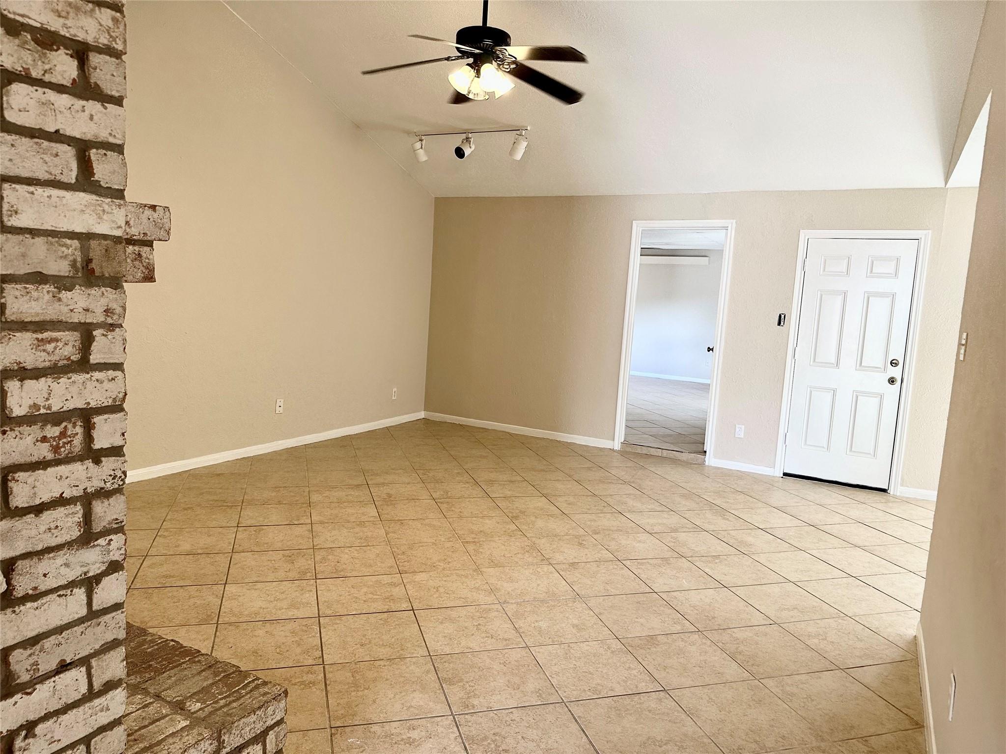 13615 Fernhill Drive