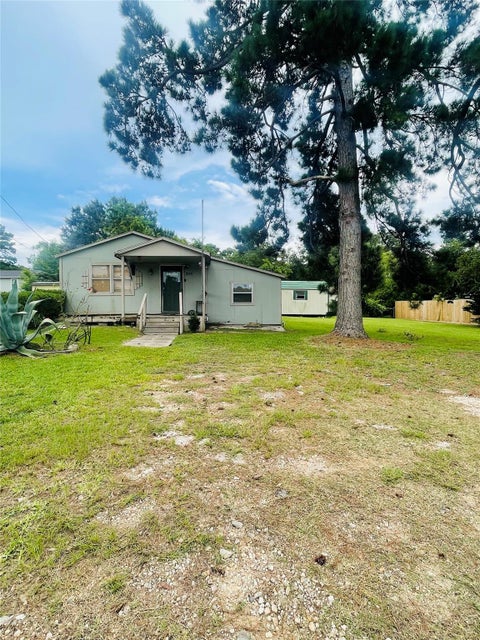 Photo of 255 Bluebonnet, Livingston, TX 77351 (MLS # 20211078)