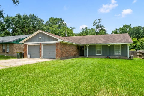 Tiny photo for 1721 Crest Hill Drive, Conroe, TX 77301 (MLS # 37367741)