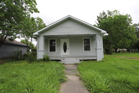 Photo of 2036 12th Street, Port Arthur, TX 77640 (MLS # 64603706) Photo of 2036 12th Street, Port Arthur, TX 77640 (MLS # 64603706)