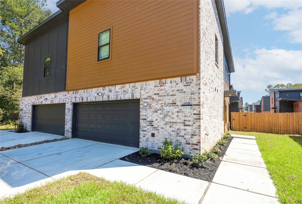 Photo of 2511 Appian Way, Roman Forest, TX 77357 (MLS # 60893825)
