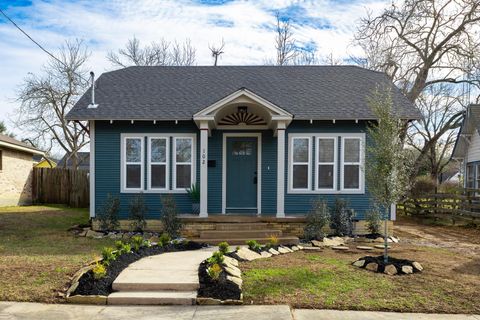 Photo of 102 E Valverde Street, Brenham, TX 77833 (MLS # 42856389)