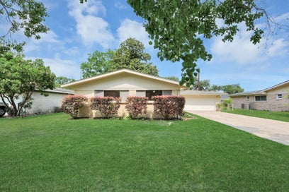 1923 Springrock Lane Houston TX 77080