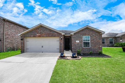 Photo of 12219 Seacrest Lane, Santa Fe, TX 77568 (MLS # 10248702)