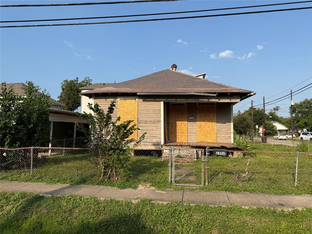 Photo of 2402 Freeman Street, Houston, TX 77009 (MLS # 34087682)