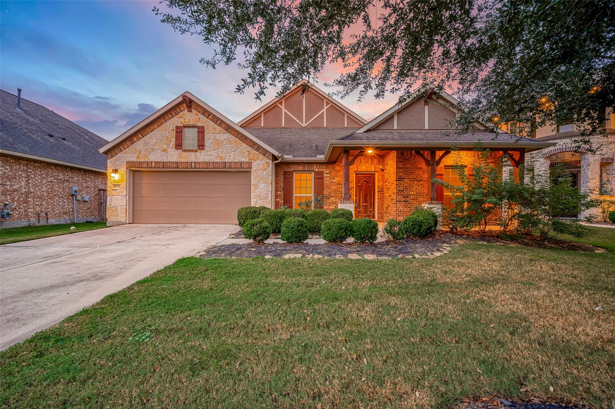 9614 Hideaway Green Drive