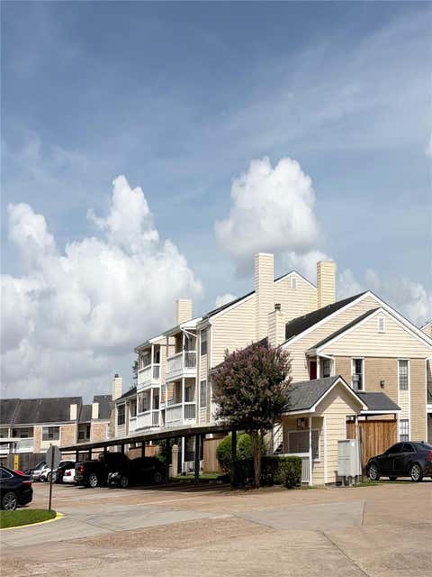 Photo of 2750 Holly Hall Street #1714, Houston, TX 77054 (MLS # 14378932)