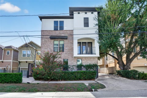 Townhouse For Rent - 5617 Kiam Street<br/> Houston, TX 77007