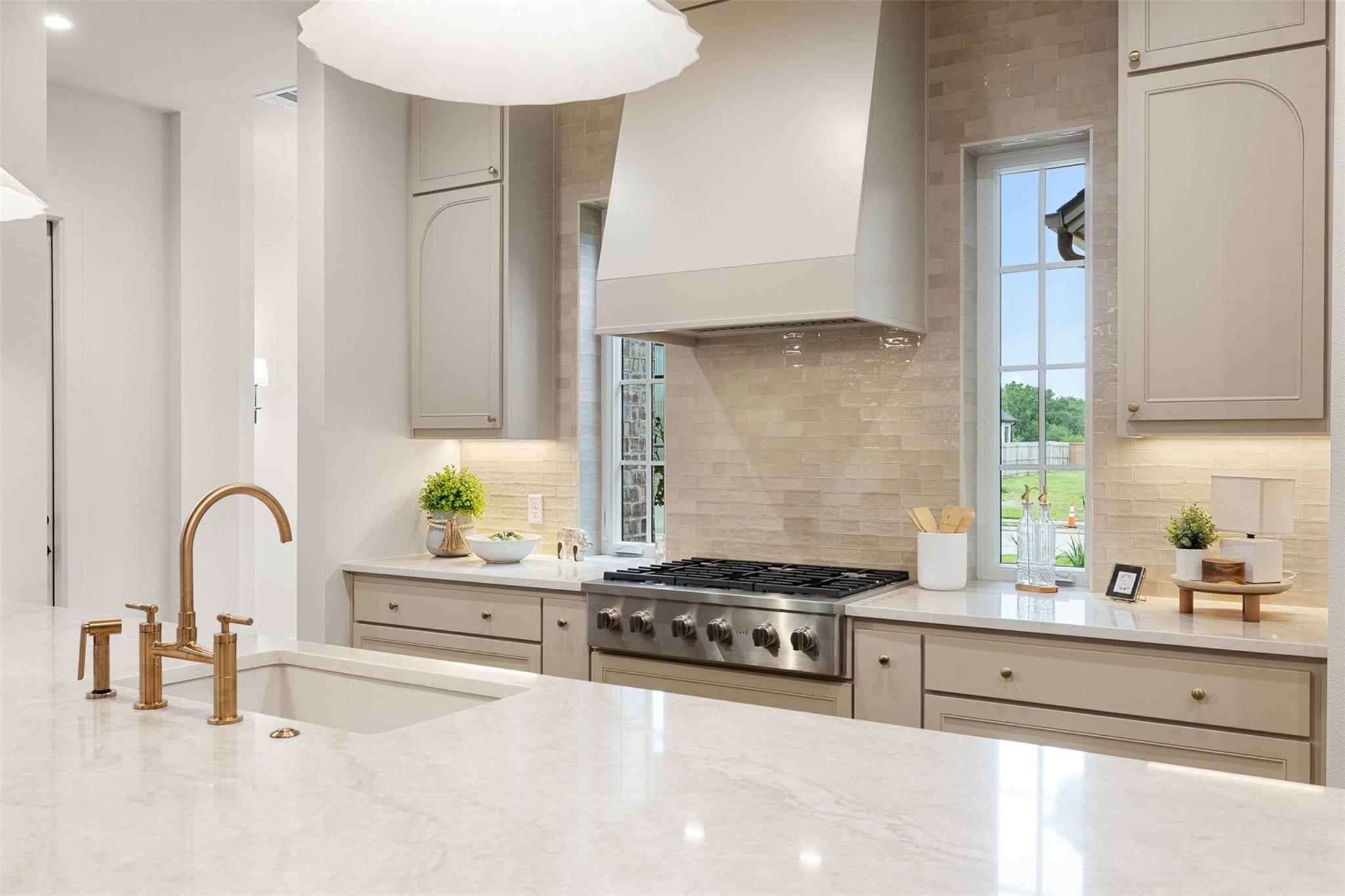 4902 Pearl River Court