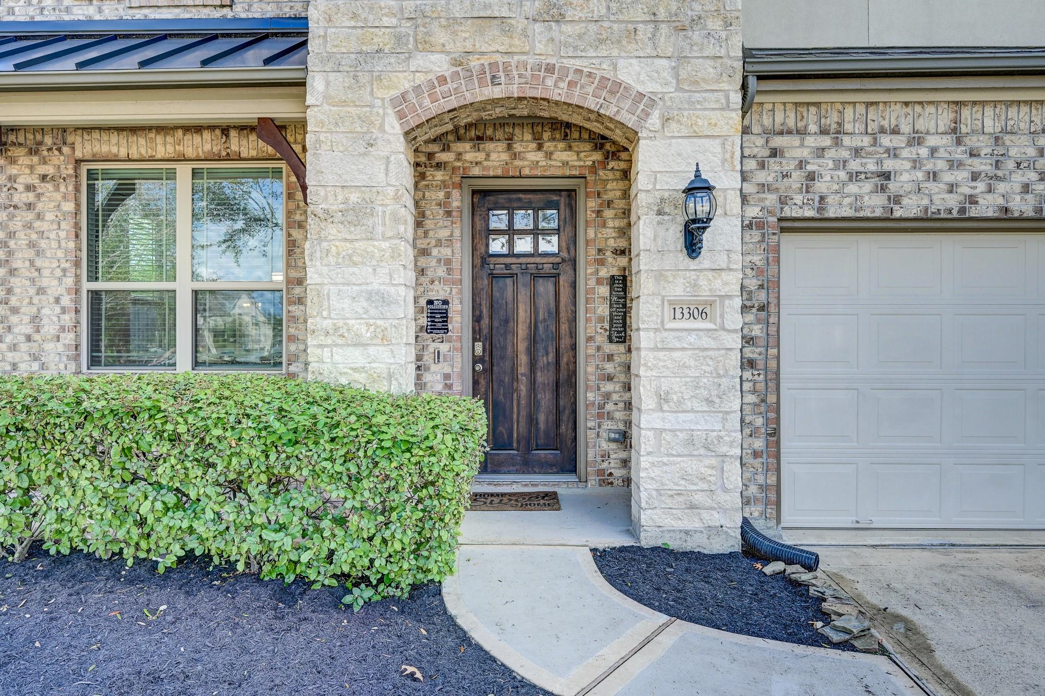 13306 Bardwall Lake Court