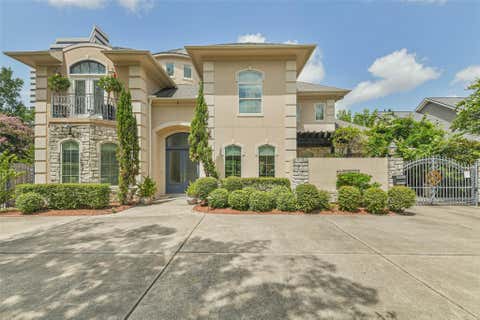 Photo of 2502 Chimney Rock Road, Houston, TX 77056 (MLS # 48152403)