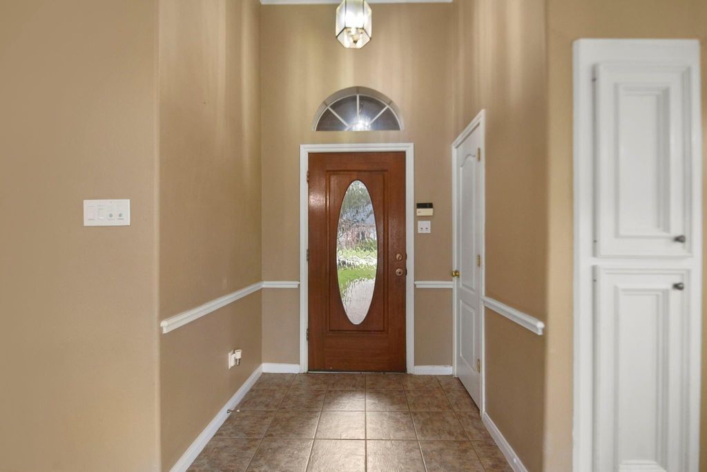 Photo of 21606 Windsor Castle Drive, Spring, TX 77388 (MLS # 19816088)