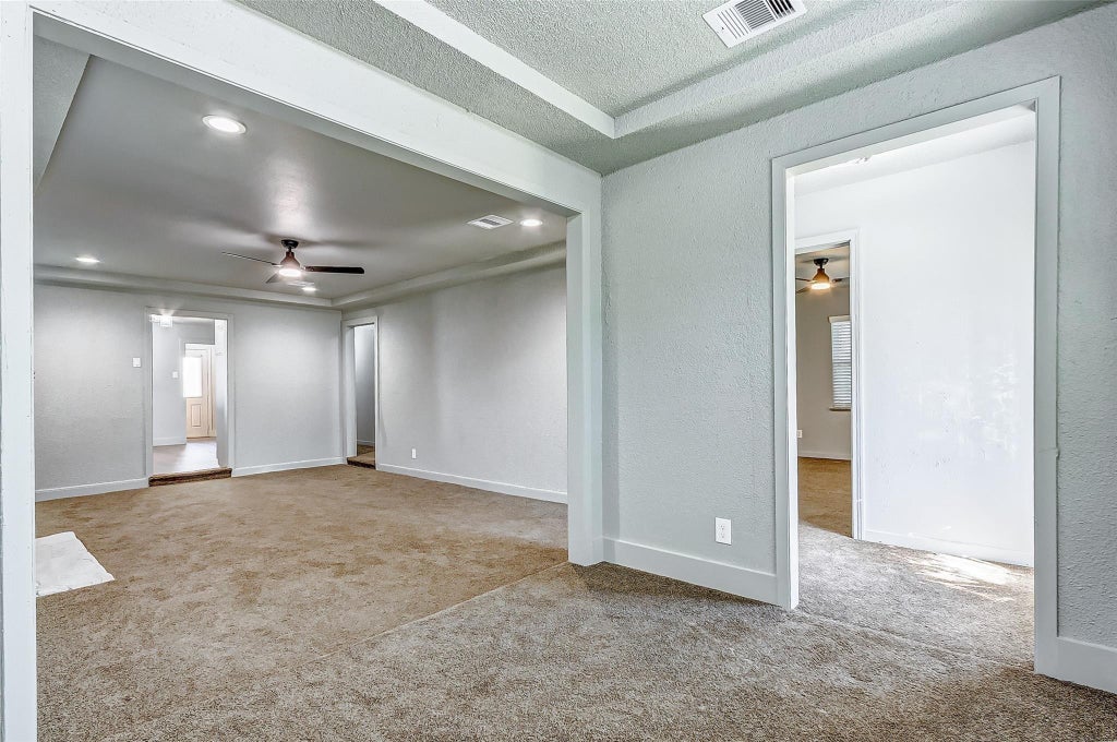 Photo of 5211 Farmer Street, Houston, TX 77020 (MLS # 9079902)