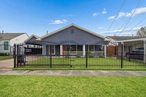 Tiny photo for 1616 Tabor Street, Houston, TX 77009 (MLS # 72832513)