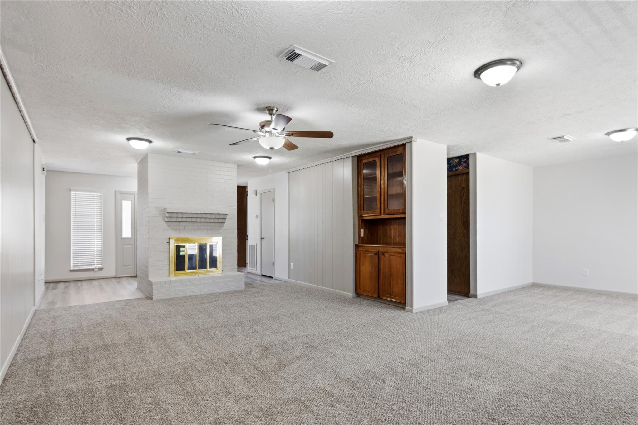 1106 N Kaufman Drive