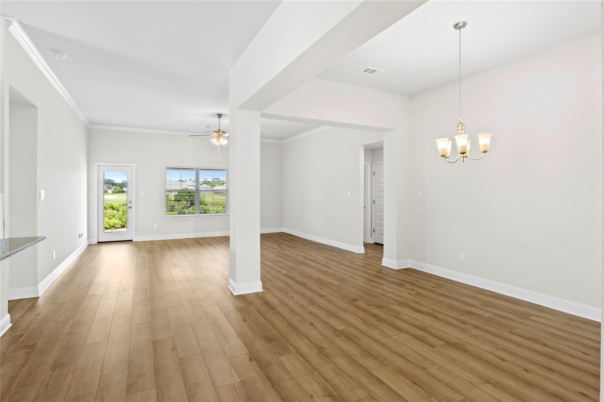 4320 Leslie's Way