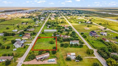 Photo of 17 Overton Avenue, Port Bolivar, TX 76550 (MLS # 69218818)