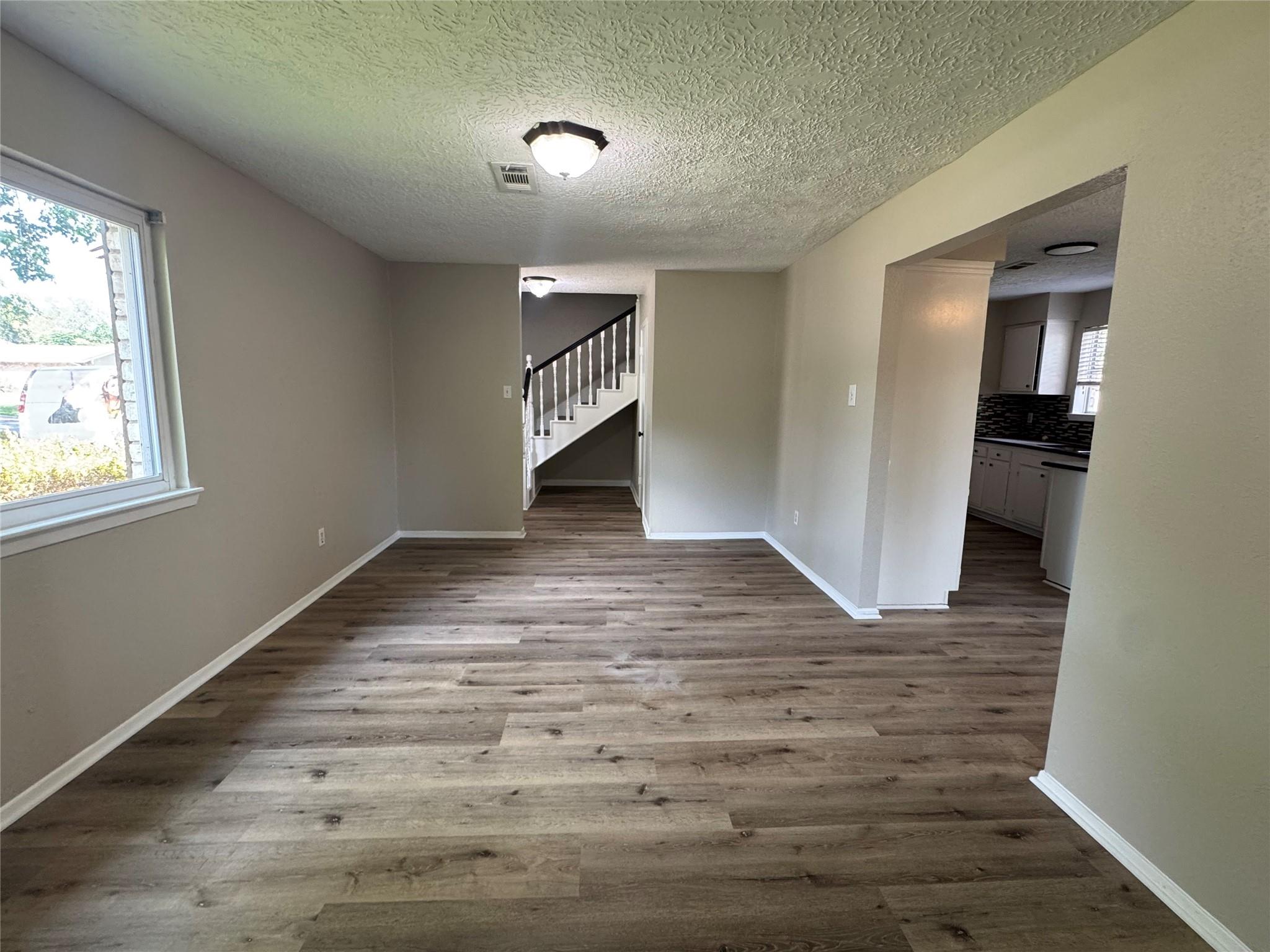 6128 Creekside Lane