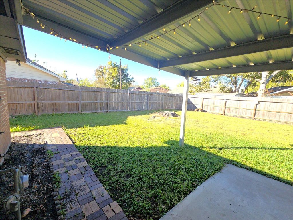 Photo of 3506 Prudence Drive, Houston, TX 77045 (MLS # 94137427)