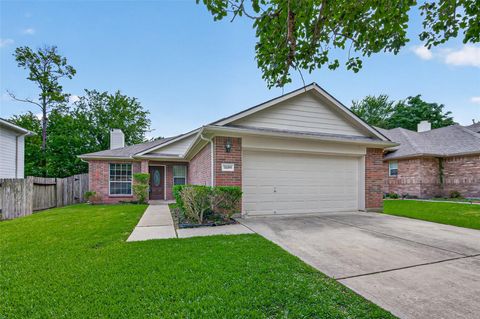 Photo of 18499 Sunrise Pines Drive, Montgomery, TX 77316 (MLS # 39878913)