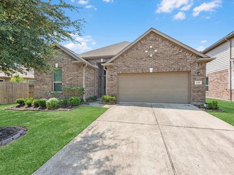 Photo of 15619 Hanover Breeze Lane, Houston, TX 77044 (MLS # 70244904) Photo of 15619 Hanover Breeze Lane, Houston, TX 77044 (MLS # 70244904)