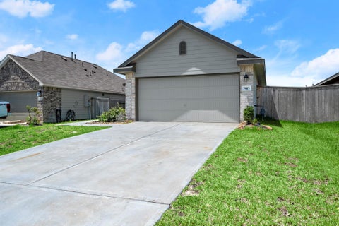 Photo of 843 Deerhurst Ln, Magnolia, TX 77354 (MLS # 27537296)