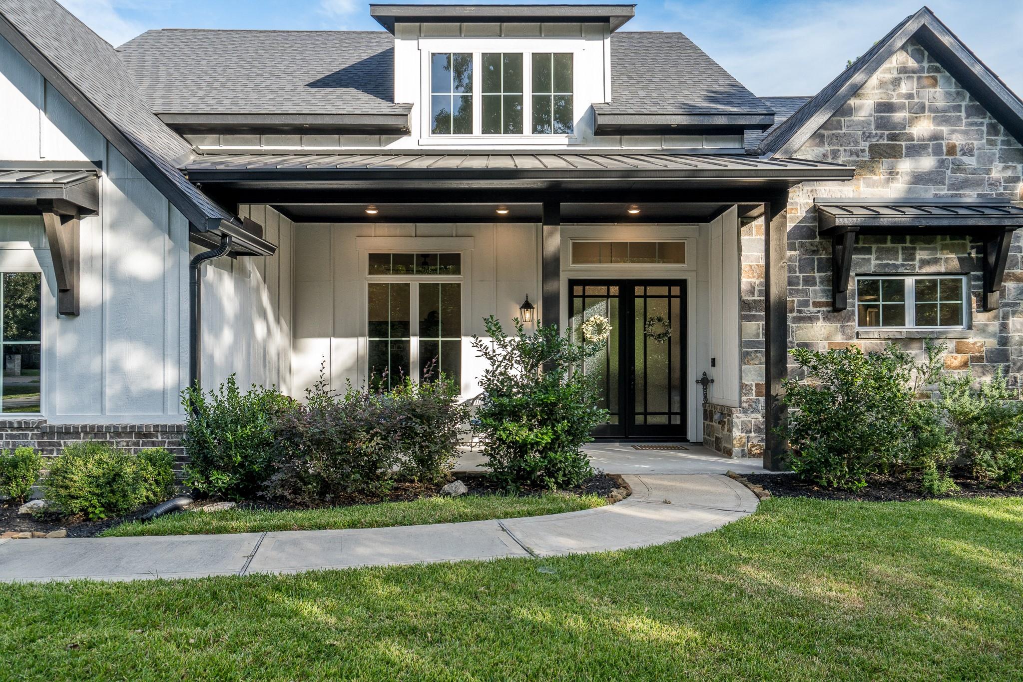 12943 Royal Oak Court
